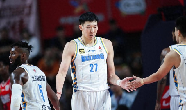 完美体育品牌-杜锋尴尬！两弟子进国家队，2米26中锋不靠他，郭士强照顾老东家