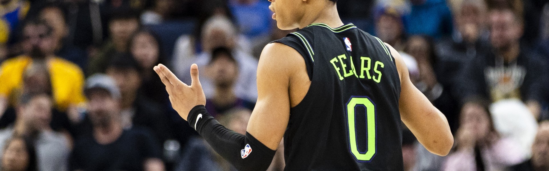 完美体育运营中心-爵士不设防！鹈鹕全场轰下156分 本赛季全联盟第二高分